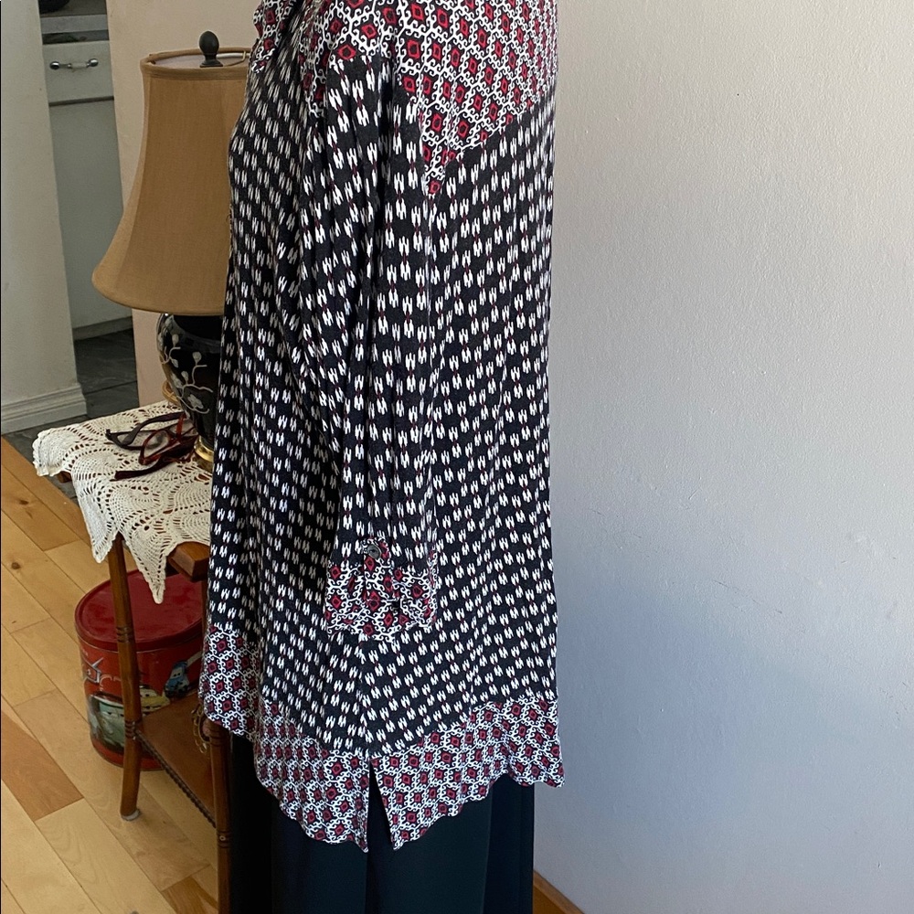 Patterned Button-Up Shirt - Picture 12 of 12